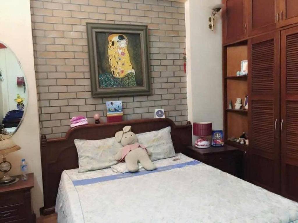 1.	CHỈ HƠN 13 TỶ TỶ CÓ NGAY NHÀ 4 TẦNG, Ô TÔ ĐỖ CỬA TRUNG TÂM ĐỐNG ĐA, 5 PHÚT RA VĂN MIẾU.